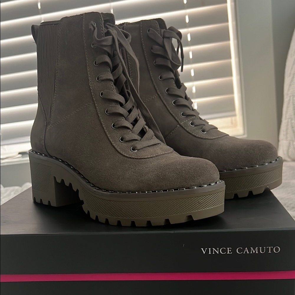 Vince Camuto Women's Brown Lace-Up Boots